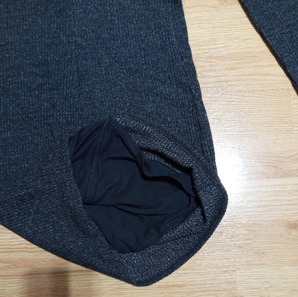 Hollister cold shoulder bodycin dress.  EUC.  SIZE XS - Picture 5 of 9